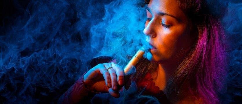 Modern Retail Insights from top nhà cái and Practical Tips to Optimize Your electronic cigarette display stand