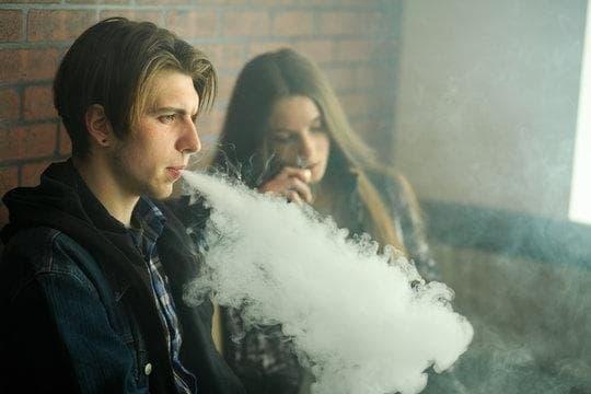 E-papierosy Trends and Consumer Insights Shaping the e-cigarettes & vaporizer market in 2026