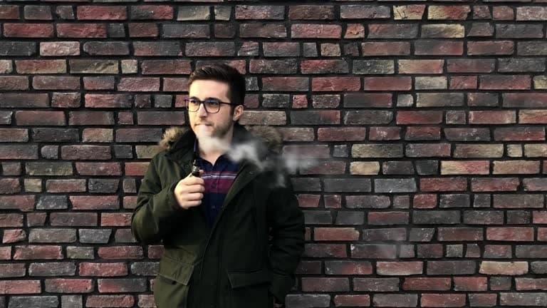 e-cigaretta buyer's guide and top picks to choose the best electronic cigarette pack for flavor and savings