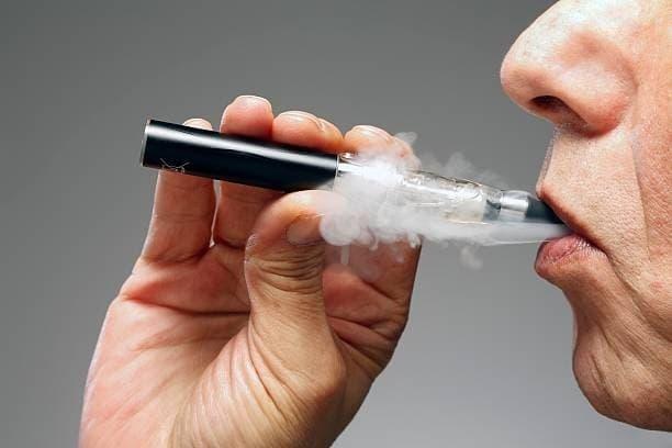 Gazdaságos E-Cigi Buying Guide and Charging Cigarette Tips to Maximize Battery Life and Save Money