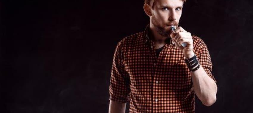 E-cigaretta users practical guide to remove cigarette smell from electronics safely and effectively